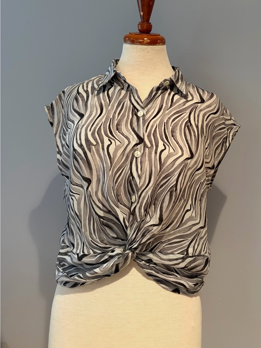 Twist-Front Zebra Print Cap-Sleeve Blouse - Black & White